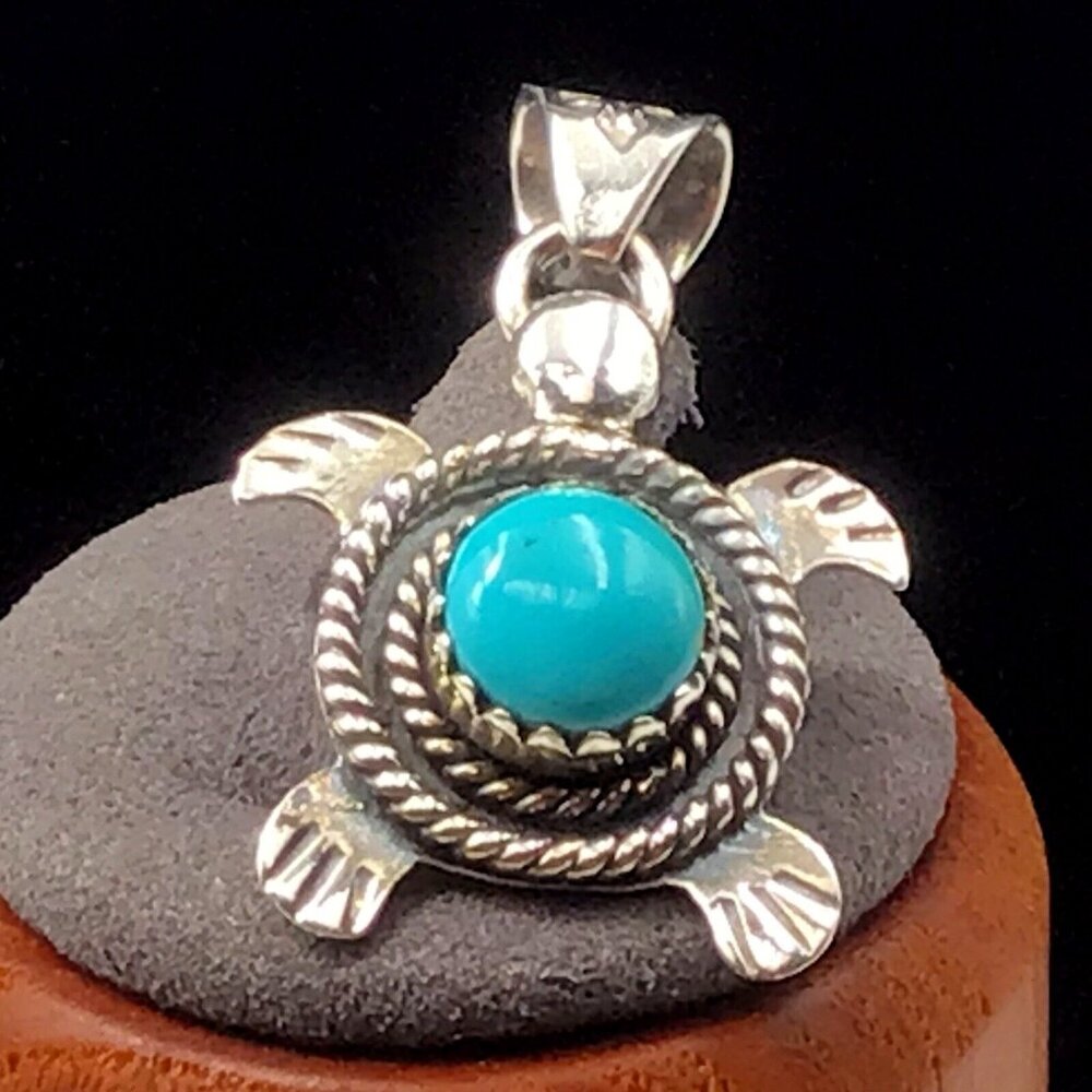 Sterling Silver Turquoise Turtle Pendant 4.4 Gms 1 ”